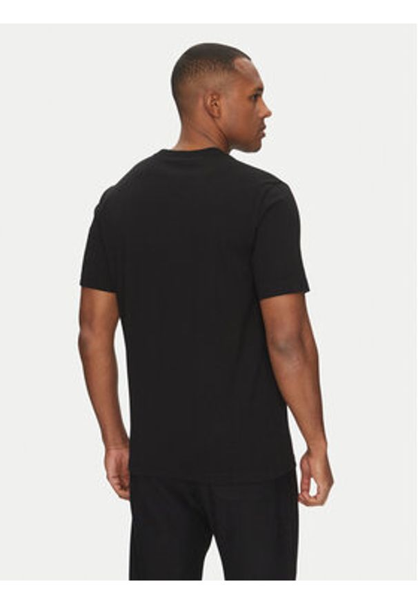 Champion T-Shirt 221621 Czarny Standard Fit. Kolor: czarny. Materiał: bawełna