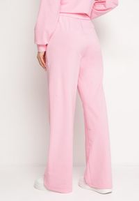 Born2be - Różowe Bawełniane Spodnie Dresowe z Szerokimi Nogawkami Alfira. Kolor: różowy. Materiał: bawełna, dresówka #2