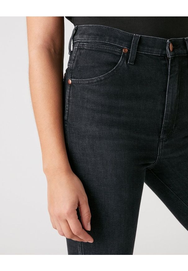 Wrangler - DAMSKIE SPODNIE JEANSOWE WRANGLER WILD WEST NIGHT FEVER W2H2KO96B 112128614