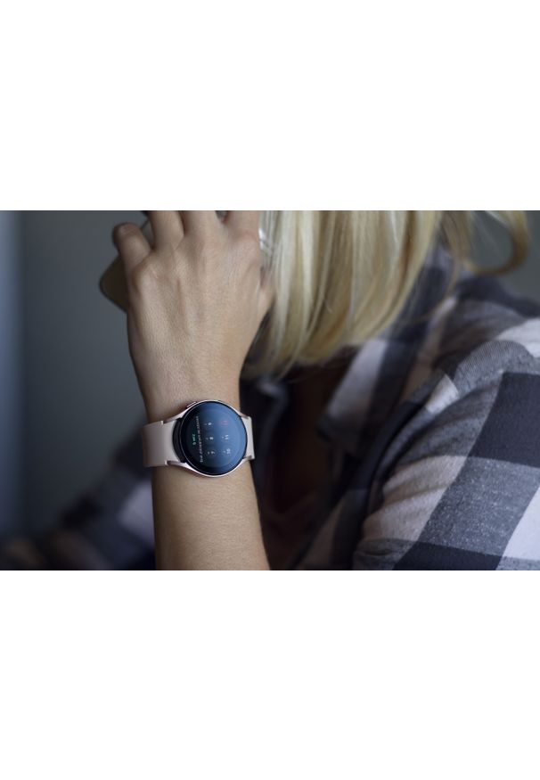 SAMSUNG - Samsung Galaxy Watch 4 40mm różowo-złoty (R860). Rodzaj zegarka: smartwatch. Kolor: różowy, wielokolorowy, złoty. Styl: elegancki, klasyczny, sportowy