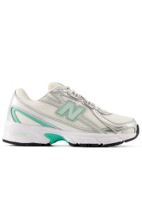 Buty młodzieżowe New Balance G7402H8 - białe. Kolor: biały. Materiał: materiał, syntetyk. Szerokość cholewki: normalna. Sezon: lato. Sport: turystyka piesza #1