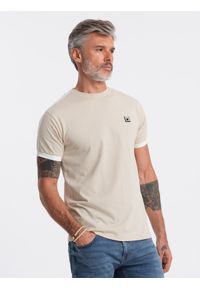 Ombre Clothing - T-shirt męski bawełniany z kontrastującymi wstawkami - kremowy V7 S1632 - XXL. Kolor: kremowy. Materiał: bawełna. Długość rękawa: krótki rękaw. Długość: krótkie. Wzór: aplikacja. Styl: klasyczny #1