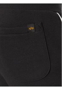 Alpha Industries Spodnie dresowe Small Logo 156374 Czarny Regular Fit. Kolor: czarny. Materiał: bawełna #4