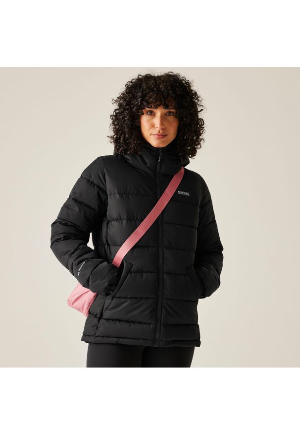 Regatta - Kurtka damska zimowa ocieplana Aldthorn. Kolor: czarny. Materiał: puch, syntetyk. Sezon: zima. Sport: turystyka piesza