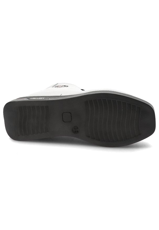 Białe Botki Artiker Stylowe Obuwie Damskie. Kolor: biały. Materiał: materiał. Styl: elegancki