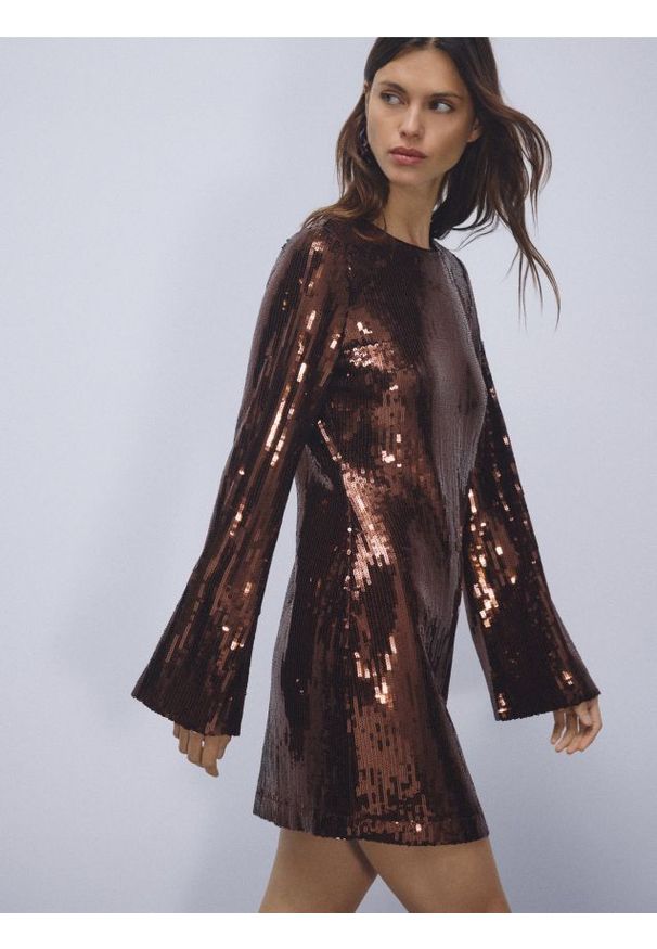 Reserved - Cekinowa sukienka mini - ciemnobrązowy. Kolor: brązowy. Materiał: tkanina. Typ sukienki: proste. Długość: mini