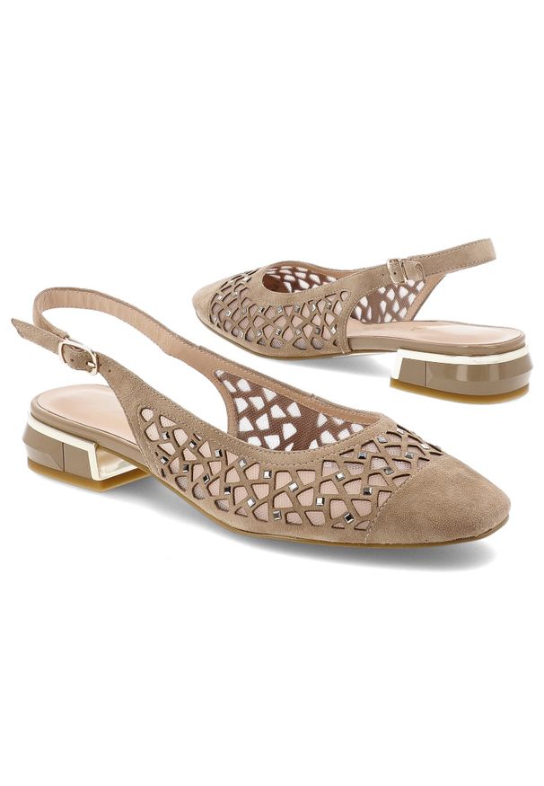 Sandały damskie S.Barski, ze skóry naturalnej z ażurową cholewką i niskim ozdobnym obcasem, beżowe, CR61-3019. Okazja: na co dzień. Zapięcie: pasek. Kolor: beżowy. Wzór: ażurowy. Materiał: skóra. Sezon: lato. Obcas: na obcasie. Styl: elegancki, klasyczny, casual, wizytowy. Wysokość obcasa: średni