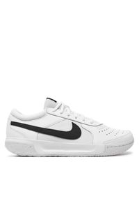 Buty do tenisa Nike. Kolor: biały. Model: Nike Zoom, Nike Court. Sport: tenis