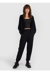 4f - 4F Spodnie dresowe joggery z modalem damskie - czarne XXL. Kolor: czarny. Materiał: dresówka. Wzór: gładki, ze splotem. Sport: fitness