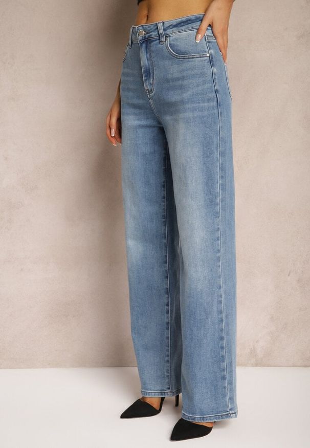 Renee - Niebieskie Jeansy z Bawełną High Waist o Szerokim Kroju Navisema. Okazja: na co dzień. Stan: podwyższony. Kolor: niebieski. Styl: elegancki, casual