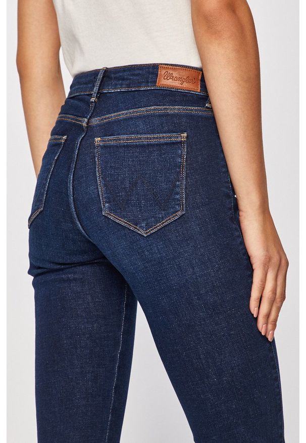 Wrangler - Jeansy Body Bespoke. Kolor: niebieski. Wzór: aplikacja