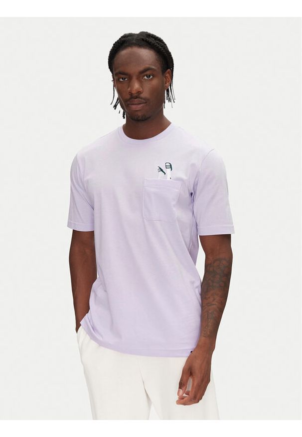 Adidas - adidas T-Shirt Lounge Slides Graphic Pocket JM0375 Fioletowy Regular Fit. Kolor: fioletowy. Materiał: bawełna