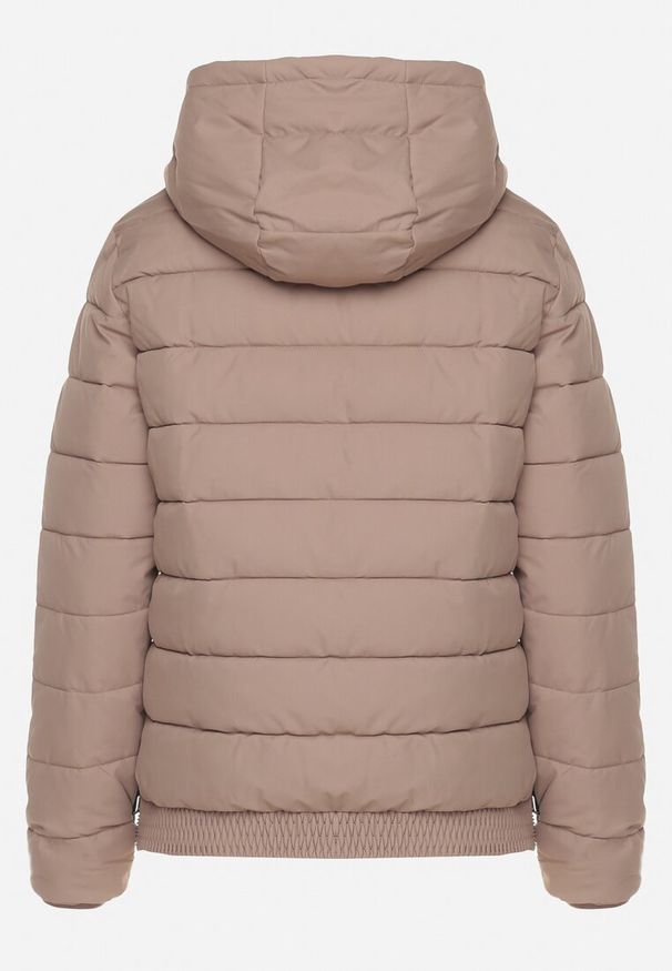 Born2be - Ciemnobeżowa Pikowana Kurtka ze Ściągaczem w Pasie i Odpinanym Kapturem Valentissa. Okazja: na co dzień. Kolor: beżowy. Materiał: jeans. Styl: klasyczny, casual