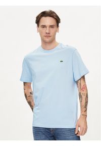 Lacoste T-Shirt TH2038 Błękitny Regular Fit. Kolor: niebieski. Materiał: bawełna #1