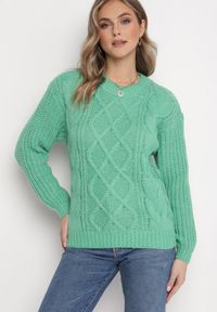 Born2be - Zielony Sweter z Ozdobnym Splotem Pogaria. Kolor: zielony. Materiał: materiał. Wzór: ze splotem. Sezon: zima