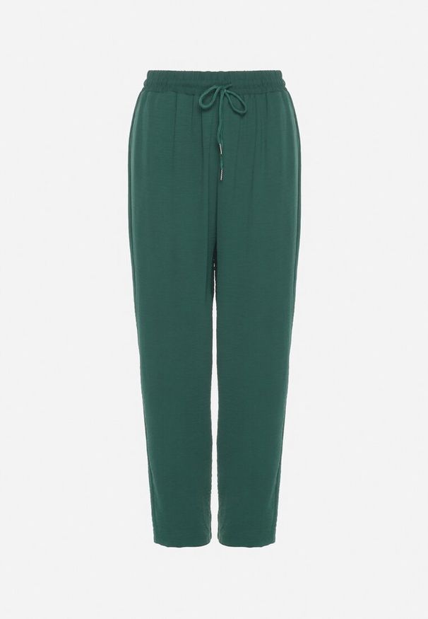 Born2be - Zielone Spodnie Luźne z Kieszeniami i Gumką w Talii oraz Sznurkiem Enivia. Okazja: na co dzień. Kolor: zielony. Styl: elegancki, casual