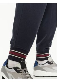 Armani Exchange Spodnie dresowe 6RZPJF ZJDPZ 1510 Granatowy Regular Fit. Kolor: niebieski. Materiał: syntetyk, dresówka, bawełna #4