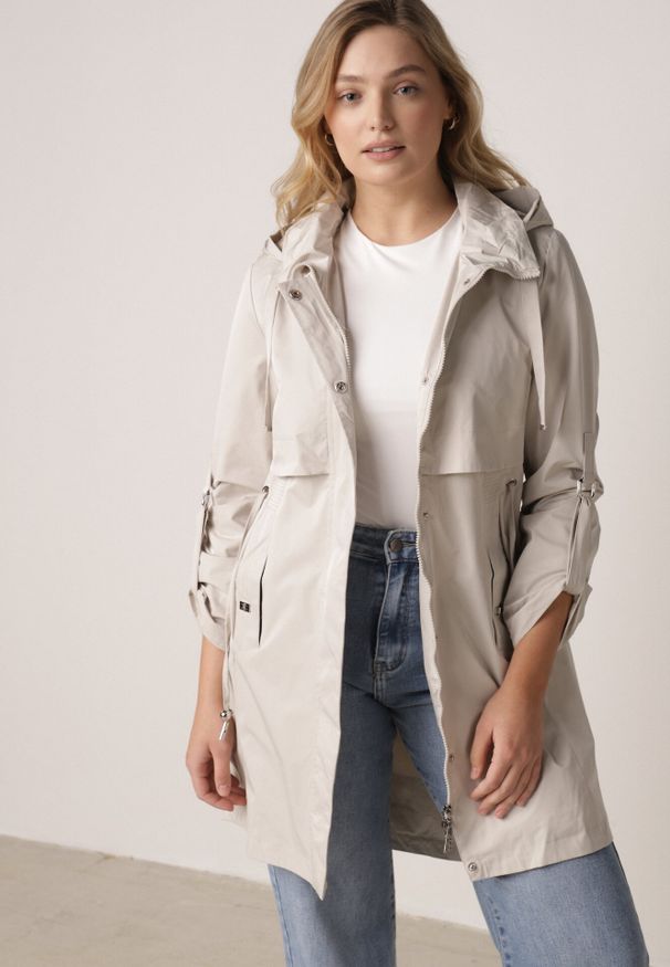 Born2be - Beżowa Kurtka w Stylu Parki z Odpinanym Kapturem i Sznurkami Enang. Okazja: na spacer. Kolor: beżowy. Materiał: prążkowany, jeans