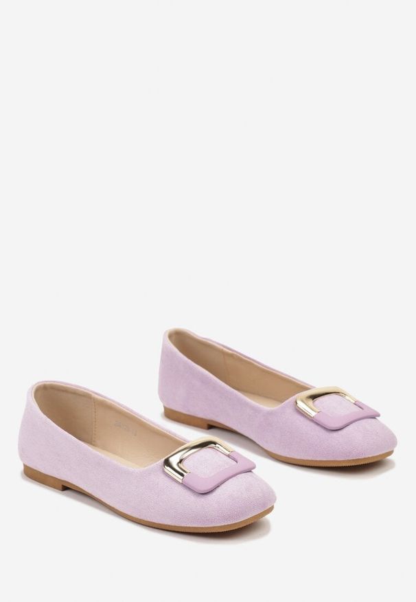 Born2be - Fioletowe Płaskie Klasyczne Balerinki z Ozdobną Klamrą Nassnema. Zapięcie: klamry. Kolor: fioletowy. Materiał: jeans. Styl: klasyczny