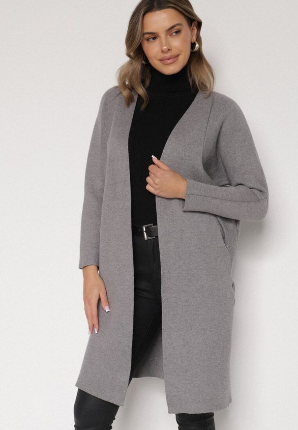 Born2be - Szary Klasyczny Niezapinany Kardigan Elitusa. Okazja: na co dzień. Kolor: szary. Materiał: jeans. Styl: klasyczny