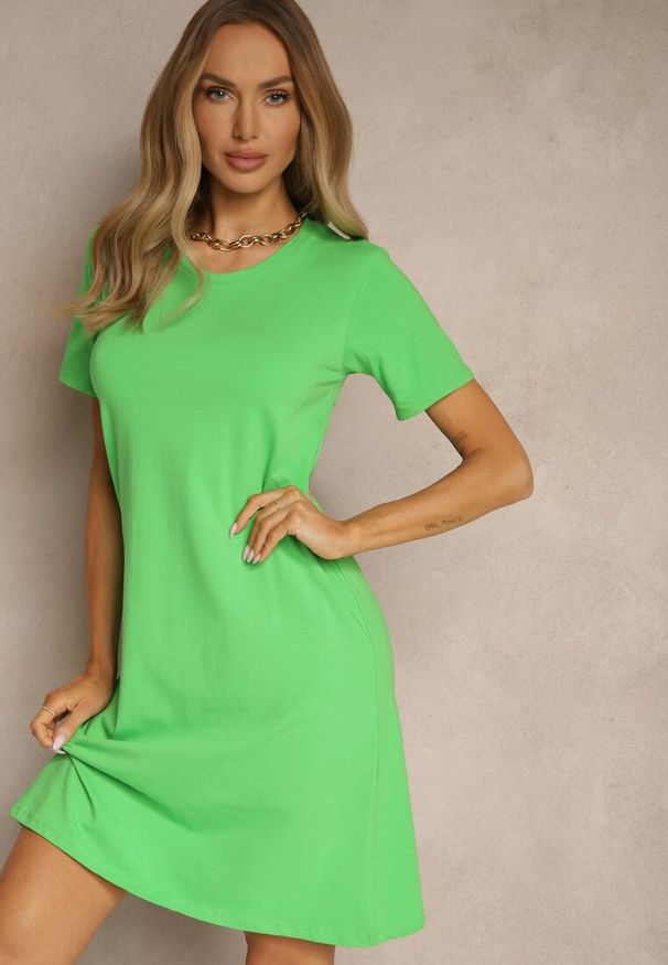 Renee - Zielona Sukienka z Bawełny o T-shirtowym Fasonie Niliora. Okazja: na co dzień. Kolor: zielony. Materiał: bawełna. Typ sukienki: sportowe. Styl: sportowy, casual, elegancki