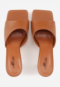 Born2be - Jasnobrązowe Klapki na Szpilce z Otwartym Kwadratowym Noskiem Avalessa. Okazja: na co dzień, na ślub cywilny, na wesele. Nosek buta: otwarty. Kolor: brązowy. Materiał: jeans. Obcas: na szpilce. Styl: casual, elegancki, wizytowy #2