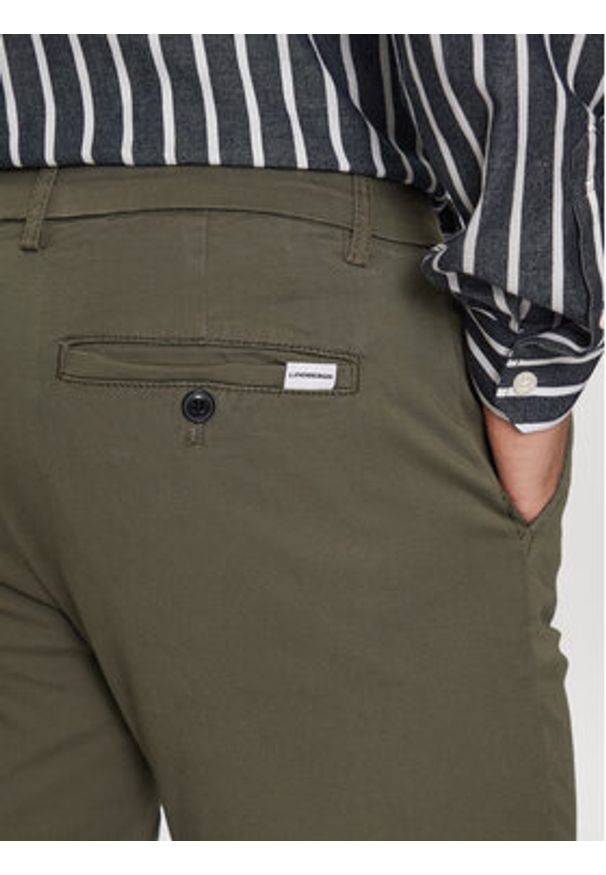 Lindbergh Chinosy 30-005044 Zielony Slim Fit. Kolor: zielony. Materiał: bawełna