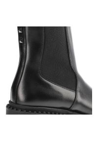 Czarne Botki Karino Wygodne Buty Damskie. Kolor: czarny. Materiał: skóra. Szerokość cholewki: normalna. Obcas: na obcasie. Styl: klasyczny. Wysokość obcasa: średni #4