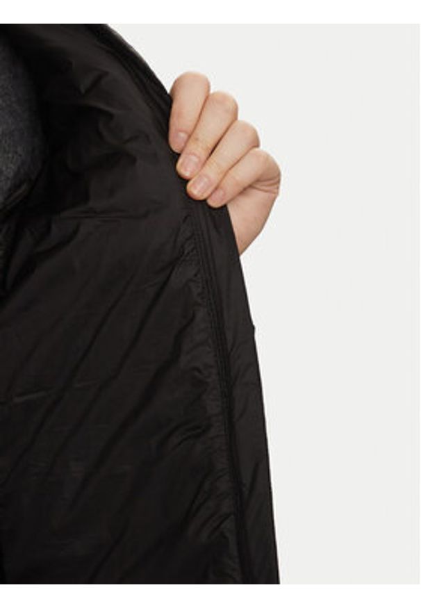 Calvin Klein Kurtka zimowa K20K207732 Czarny Slim Fit. Kolor: czarny. Materiał: syntetyk. Sezon: zima