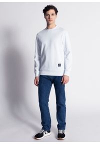 Bluza męska biała Armani Exchange 3LZMAF ZJFAZ 1100. Kolor: biały. Styl: sportowy