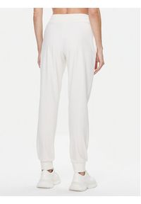 Guess Spodnie dresowe V3BB27 KBXI2 Écru Regular Fit. Materiał: syntetyk #5