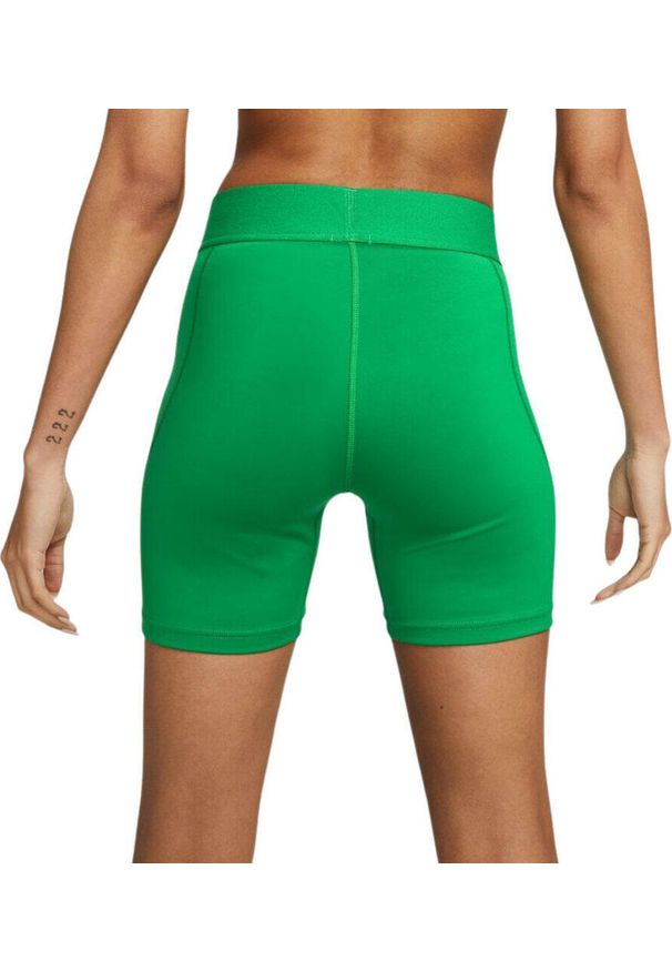 Spodenki damskie treningowe Nike DF Strike NP Short. Kolor: zielony