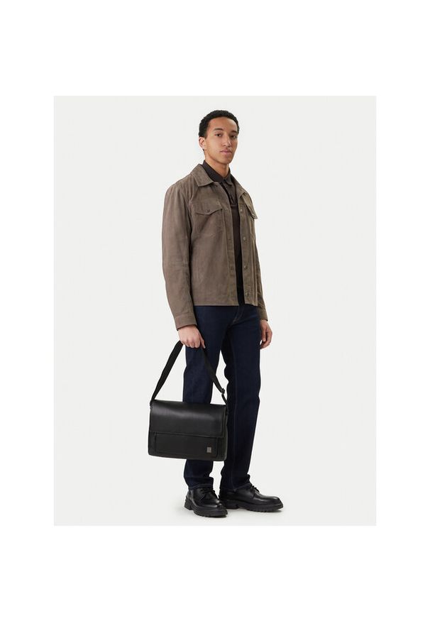 Saszetka Calvin Klein. Kolor: czarny