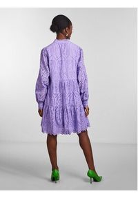 YAS Sukienka codzienna 26027162 Fioletowy Regular Fit. Okazja: na co dzień. Kolor: fioletowy. Materiał: bawełna. Typ sukienki: proste. Styl: casual #4