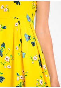 Sukienka z dżerseju z nadrukiem bonprix żółty cytrynowy w kwiaty. Kolor: żółty. Materiał: jersey. Długość rękawa: na ramiączkach. Wzór: nadruk, kwiaty #7