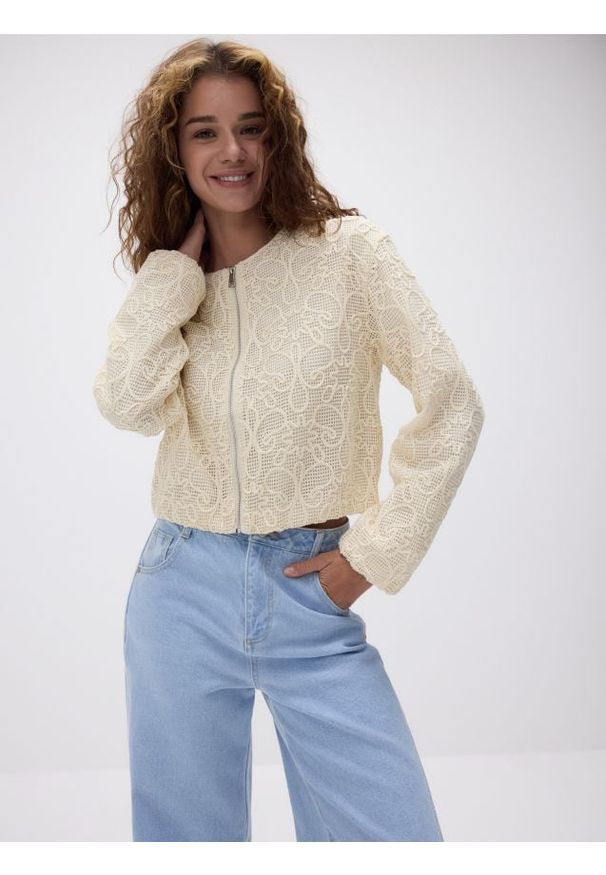 Reserved - Bomberka z ozdobnym haftem - złamana biel. Materiał: tkanina, bawełna. Wzór: haft