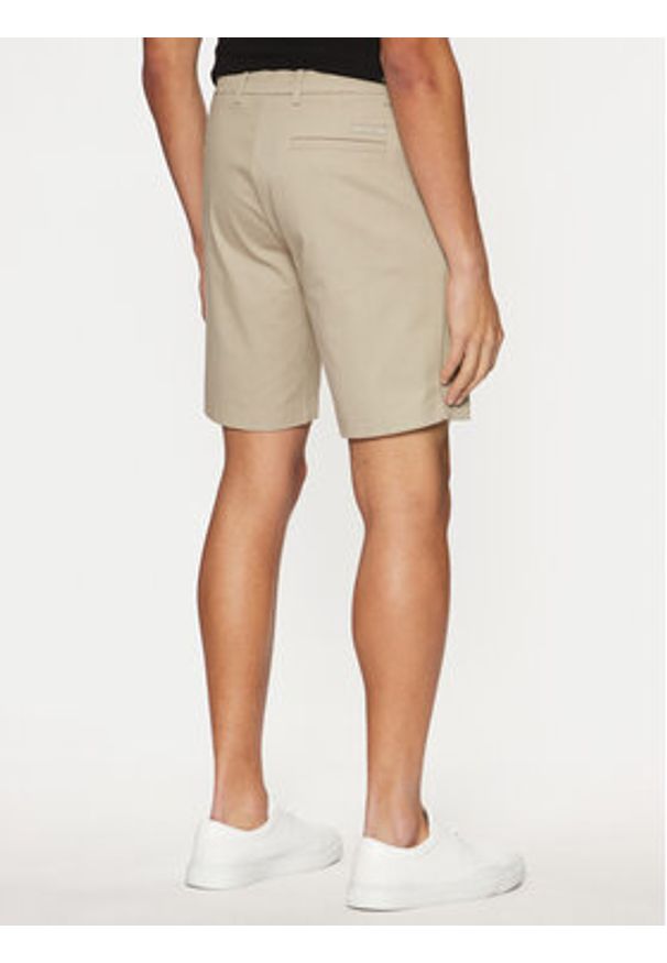 Calvin Klein Szorty materiałowe K10K114071 Beżowy Slim Fit. Kolor: beżowy. Materiał: bawełna