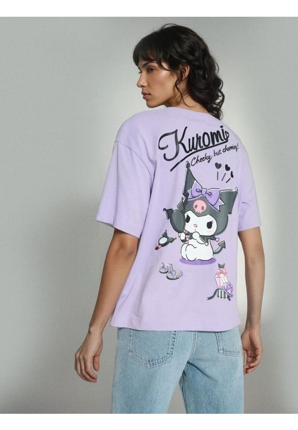 Sinsay - Bawełniana koszulka z krótkim rękawem Kuromi - fioletowy. Kolor: fioletowy. Materiał: bawełna. Długość rękawa: krótki rękaw. Długość: krótkie