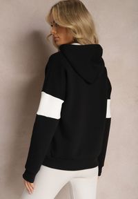 Renee - Czarna Bawełniana Bluza z Kapturem w Amerykańskim Stylu z Napisem i Polarem Iocaste. Okazja: na co dzień, na uczelnię. Typ kołnierza: kaptur. Kolor: czarny. Materiał: polar, bawełna. Długość rękawa: długi rękaw. Długość: długie. Wzór: napisy. Styl: casual #3