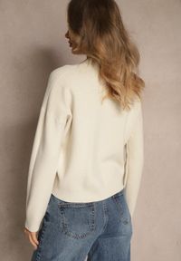 Renee - Jasnobeżowy Pudełkowy Sweter z Półgolfem o Gładkim Wykończeniu Unala. Kolor: beżowy. Materiał: skóra, jeans. Wzór: gładki #4