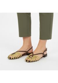 Hot Potatoes by Gioseppo - Sandały damskie Gioseppo, lekka konstrukcja odkryte palce regulowane zapięcie z tyłu płaska podeszwa stabilny obcas pleciony przód, żółte, 79268. Okazja: na co dzień. Zapięcie: klamry. Kolor: żółty. Sezon: lato. Obcas: na obcasie. Styl: casual, elegancki, klasyczny, wakacyjny #8