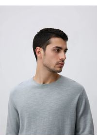 Reserved - Bawełniany sweter - jasnoszary. Kolor: szary. Materiał: bawełna