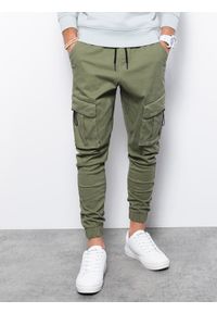 Ombre Clothing - Spodnie męskie joggery - oliwkowe P1026 - XXL. Kolor: oliwkowy. Materiał: bawełna, elastan