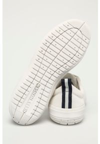 Helly Hansen Buty 11551 kolor biały na płaskiej podeszwie. Nosek buta: okrągły. Zapięcie: sznurówki. Kolor: biały. Materiał: materiał, guma. Obcas: na płaskiej podeszwie #4