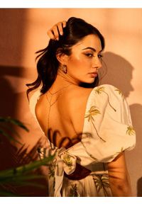 Sinsay - Bawełniana sukienka midi z bufiastym rękawem - wielobarwny. Materiał: bawełna. Długość: midi #1