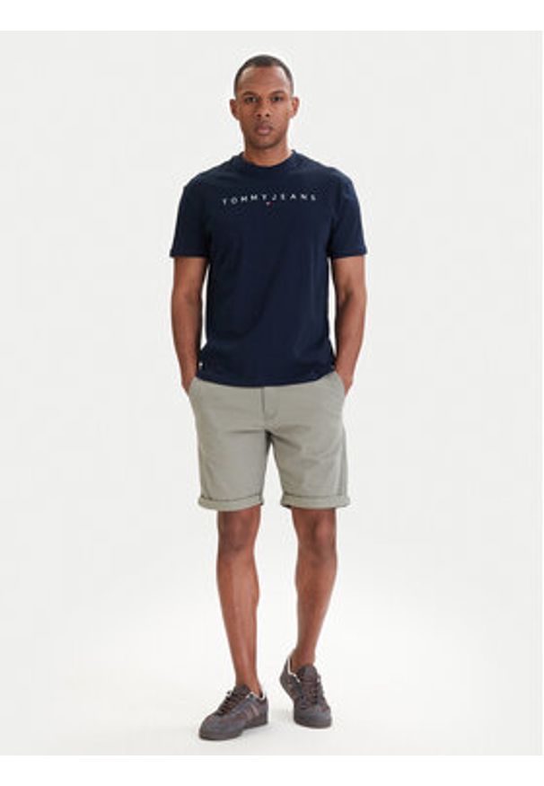 Tommy Jeans T-Shirt Linear Logo DM0DM20744 Granatowy Regular Fit. Kolor: niebieski. Materiał: bawełna