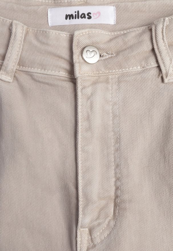 Born2be - Beżowe Bawełniane Jeansy o Kroju Balloon z Wysokim Stanem i Przeszyciami Katameia. Okazja: na co dzień. Stan: podwyższony. Kolor: beżowy. Wzór: aplikacja. Styl: casual, elegancki