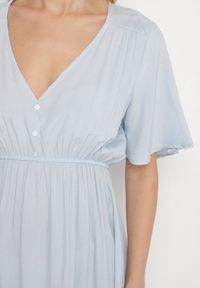 Born2be - Jasnoniebieska Bawełniana Sukienka o Rozkloszowanym Fasonie Liranelle. Okazja: na co dzień. Typ kołnierza: dekolt w kształcie V. Kolor: niebieski. Materiał: bawełna. Długość rękawa: krótki rękaw. Sezon: lato. Typ sukienki: rozkloszowane. Styl: casual, elegancki #5