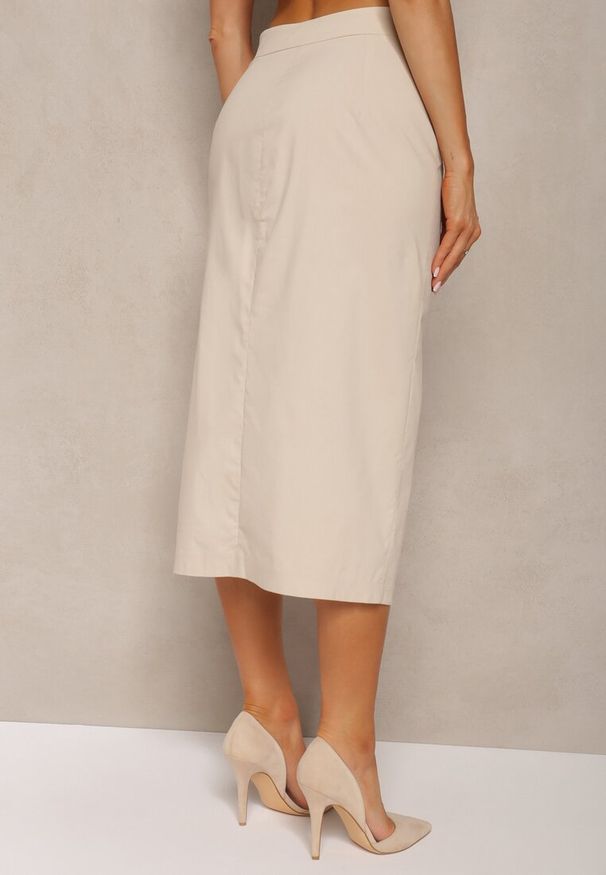 Renee - Jasnobeżowa Spódnica Trapezowa Xelea. Kolor: beżowy. Styl: elegancki