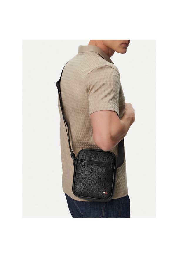 TOMMY HILFIGER - Saszetka Tommy Hilfiger. Kolor: czarny